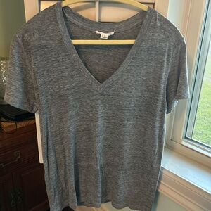 Forever 21 Heather Gray V-Neck Short Sleeve Tee